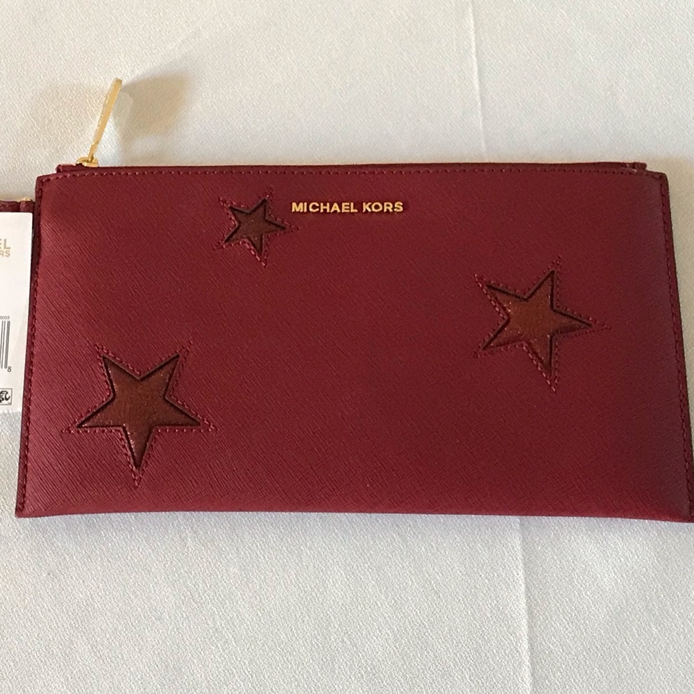 NWT Michael Kors Peek A Boo ZIP Clutch in Cherry